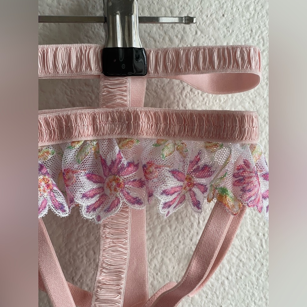 NWT For Love & Lemons April Bloom Garter Belt Pink Floral - Picture 5 of 16